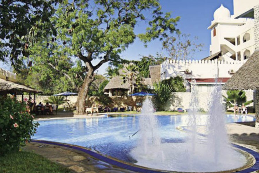 09 Days Bush and Beach Safari Package by Air – Option 1 per person